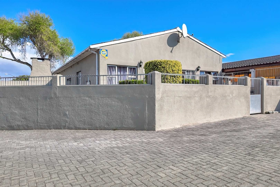 4 Bedroom Property for Sale in Belhar Western Cape
